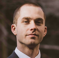 Thomas Whitfield, analista de trading especializado en el mercado cripto, retrato